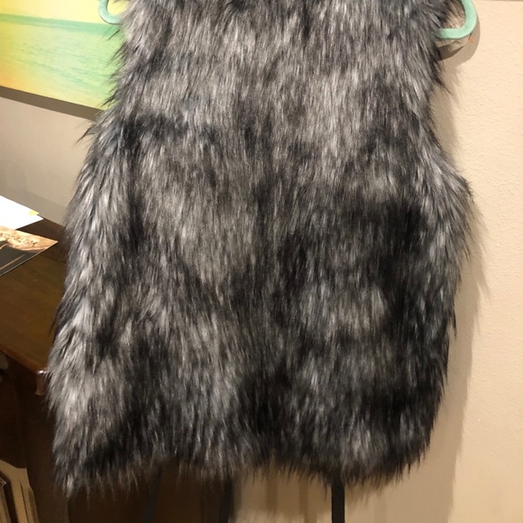 BCBG Fur vest - Picture 3 of 3